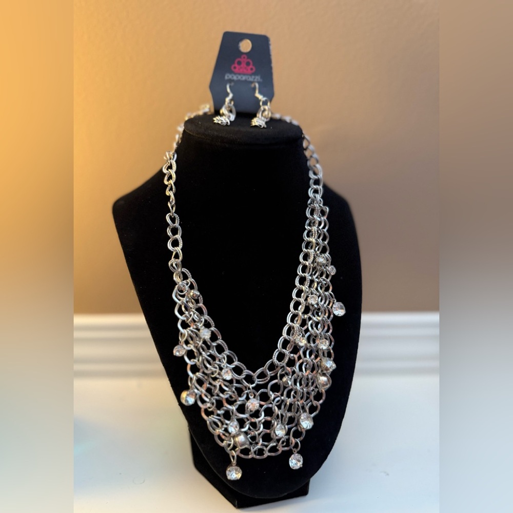 2/$10 Paparazzi Jewelry Set Necklace Fishing For Compliments & Earrings  NWT